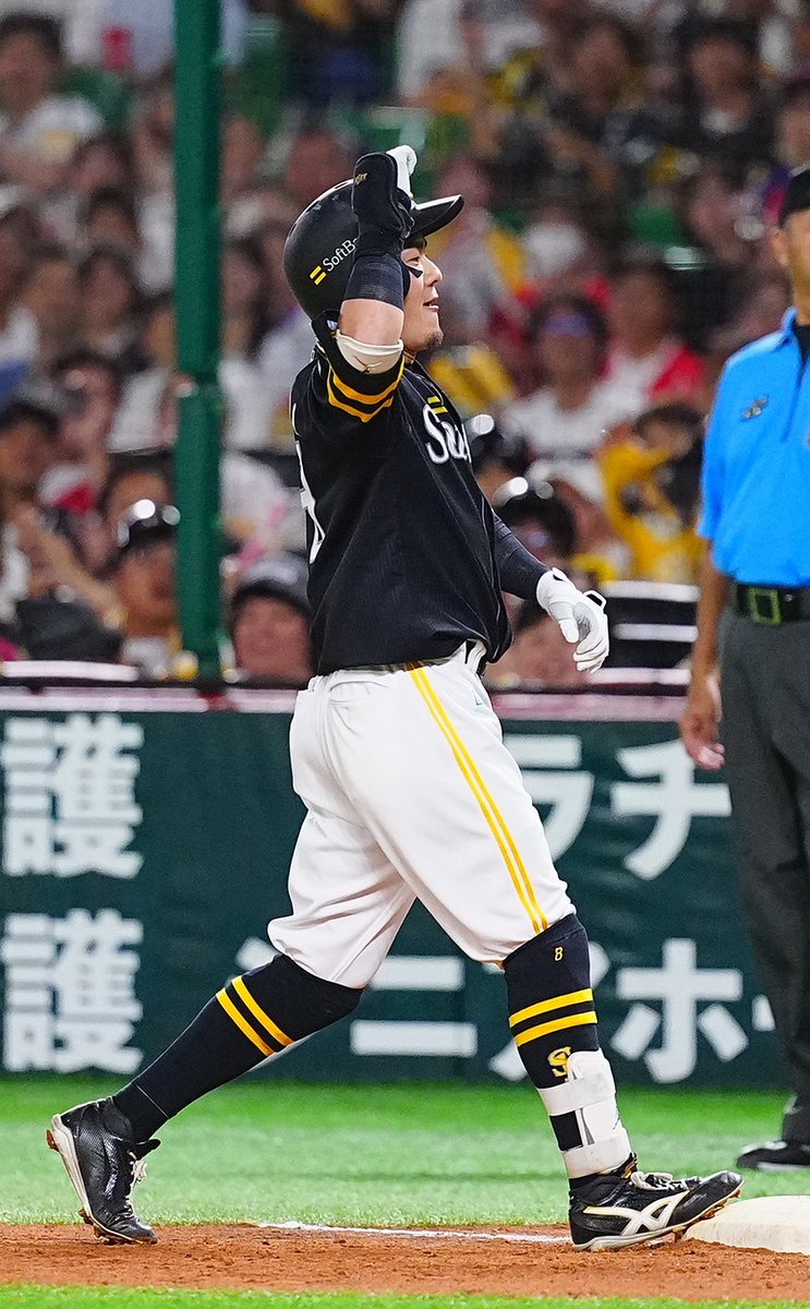 #牧原大成 選手が右前にタイムリー！

ホークス勝ち越しです！！！！

photo by Yuji Arakawa📷

#sbhawks #鷹フル