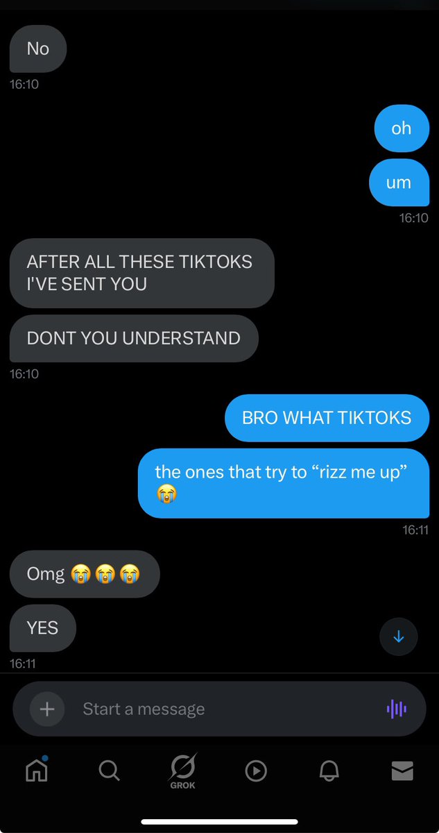lokylee0's tweet photo. On Feb of 2025 the individual in the screenshot  admits she has a crush on the same 17 YEAR OLD GIRL on a different platform. https://t.co/5DAQnRaroz