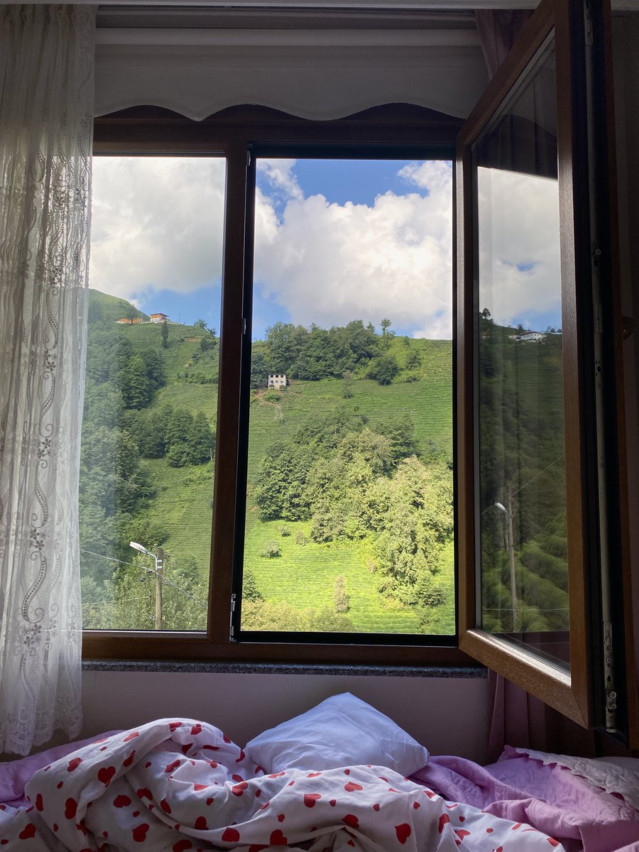 karadenizi olmayanlar böyle bir manzaraya uyanmıyor mu yani