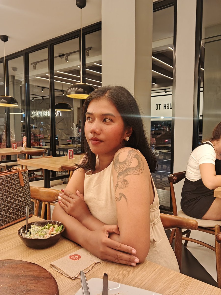 d4nkitsune's tweet photo. Kalo sama yang nggak putih mau ga?
Hehe https://t.co/gynL60Vdtd