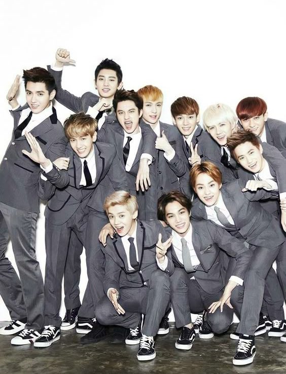 ME0WKYA's tweet image. extras .. till in exo &amp;amp; ivan in shinee