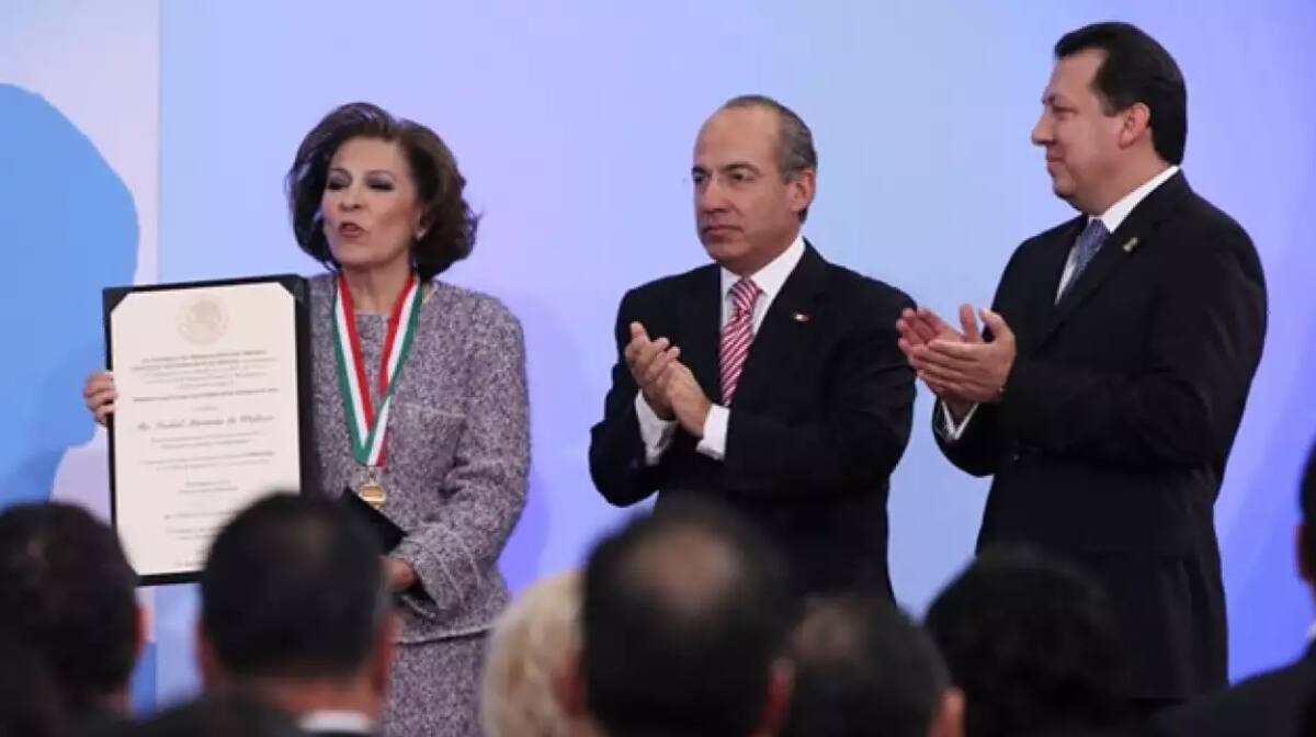 JeenOfs's tweet photo. "Cuando la amenaza es superior a tus fuerzas, a tu  capacidad para defenderte, como último recurso queda dejar de ser  quien has sido, desechar tu nombre, desaparecer." -#BrendaQuevedo, Víctima del #CasoWallace #IsabelMirandadeWallace https://t.co/7pkiOtHsFR
