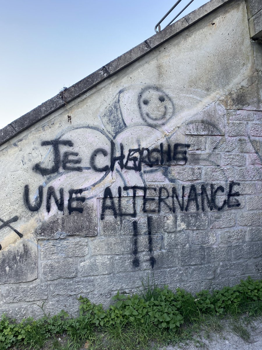 G27Marco's tweet image. Quelle galère ! Pour mon petit neveu! Pourtant dans le domaine #informatique et protection de données #troyes #aube #master #bachelor