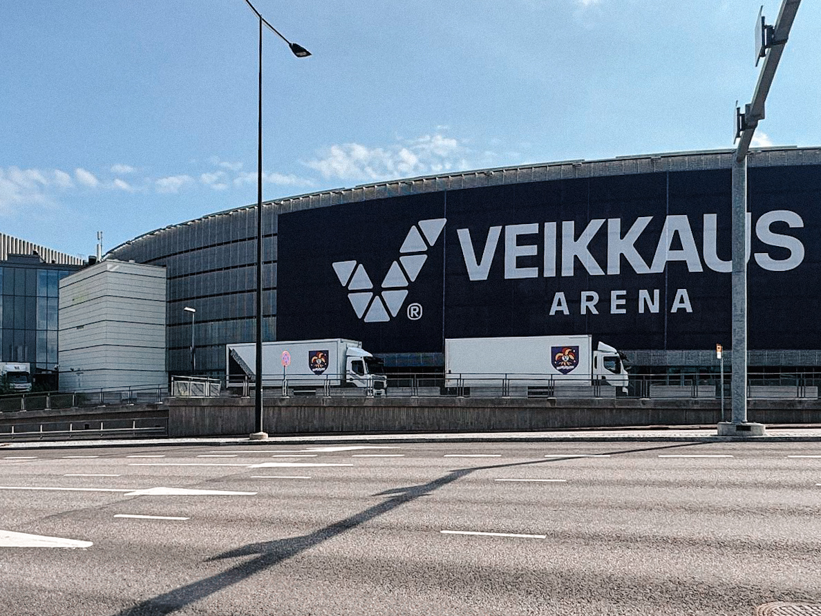 Askel kohti uutta aikaa – Jokereiden toimisto on muuttanut Veikkaus Arenalle 🔴🟡🃏

📝 Koko tiedote luettavissa nyt: jokerit.fi/uutiset/askel-…

#Jokerit #OnVainJokerit