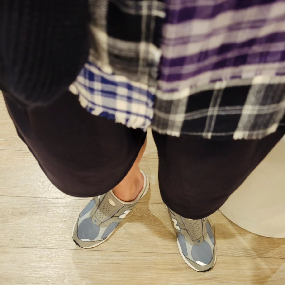 kusoyaro0812's tweet image. 今日のクツ野郎
こんにちは🙋✨
〜猫砂を買いに行く(=^・^=)/✨編〜
cap : newera LA  " PILLBOX "
tops : ELVIRA
pants : UNIQLO × :C
shoes : newbalance M2002 MULE

#pillbox #dodgers #古着 #古着好きな人と繋がりたい #スニーカー好きな人と繋がりたい #elvira