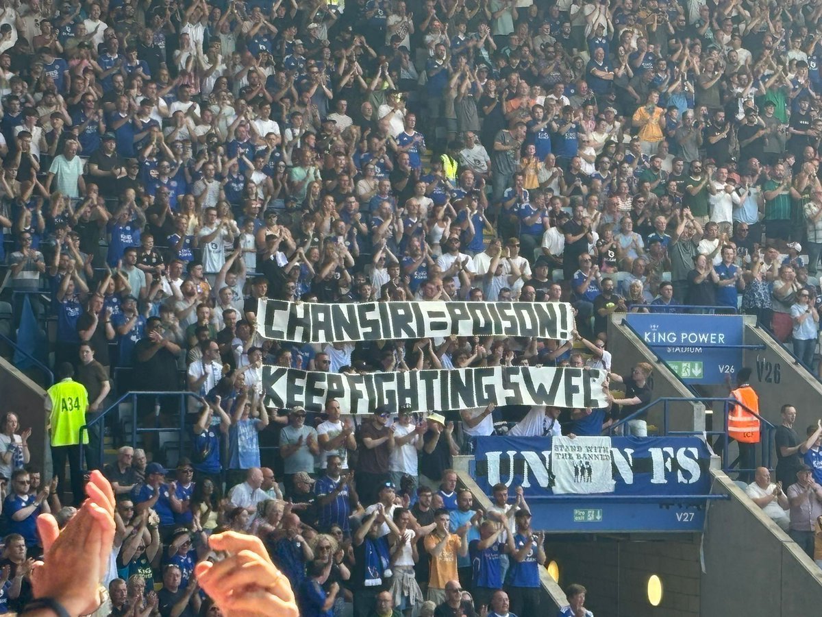 Second Tier podcast (@secondtierpod) on Twitter photo Leicester City fans unveiled a sign yesterday supporting Sheffield Wednesday's plight against their current owner 👏
📸: <a href="/SWFCTrust/">Sheffield Wednesday Supporters' Trust</a> Leicester City fans unveiled a sign yesterday supporting Sheffield Wednesday's plight against their current owner 👏
📸: <a href="/SWFCTrust/">Sheffield Wednesday Supporters' Trust</a>