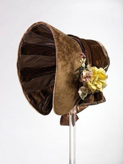 TheScribblerCMB's tweet photo. Can you see our Margaret in any of these? 🤔😍

#Hats #History #Bonnets #Victorian #Fashion #FashionHistory #MargaretHale #NorthAndSouth https://t.co/5kxBQgDrMh