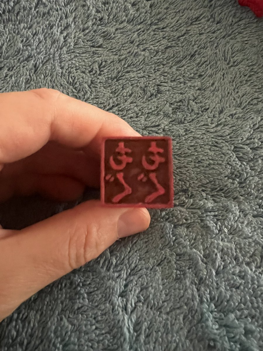ghiblest's tweet photo. ジブリパークにて、魔女の契約印が届きました！（一昨日届いてたのですが、昨日はみ帝の緊急手術が入ってしまって、、💦）

ふふふ、これでみんなもぐもぐの下僕にしてやるw 続 https://t.co/qGI2Im99KY