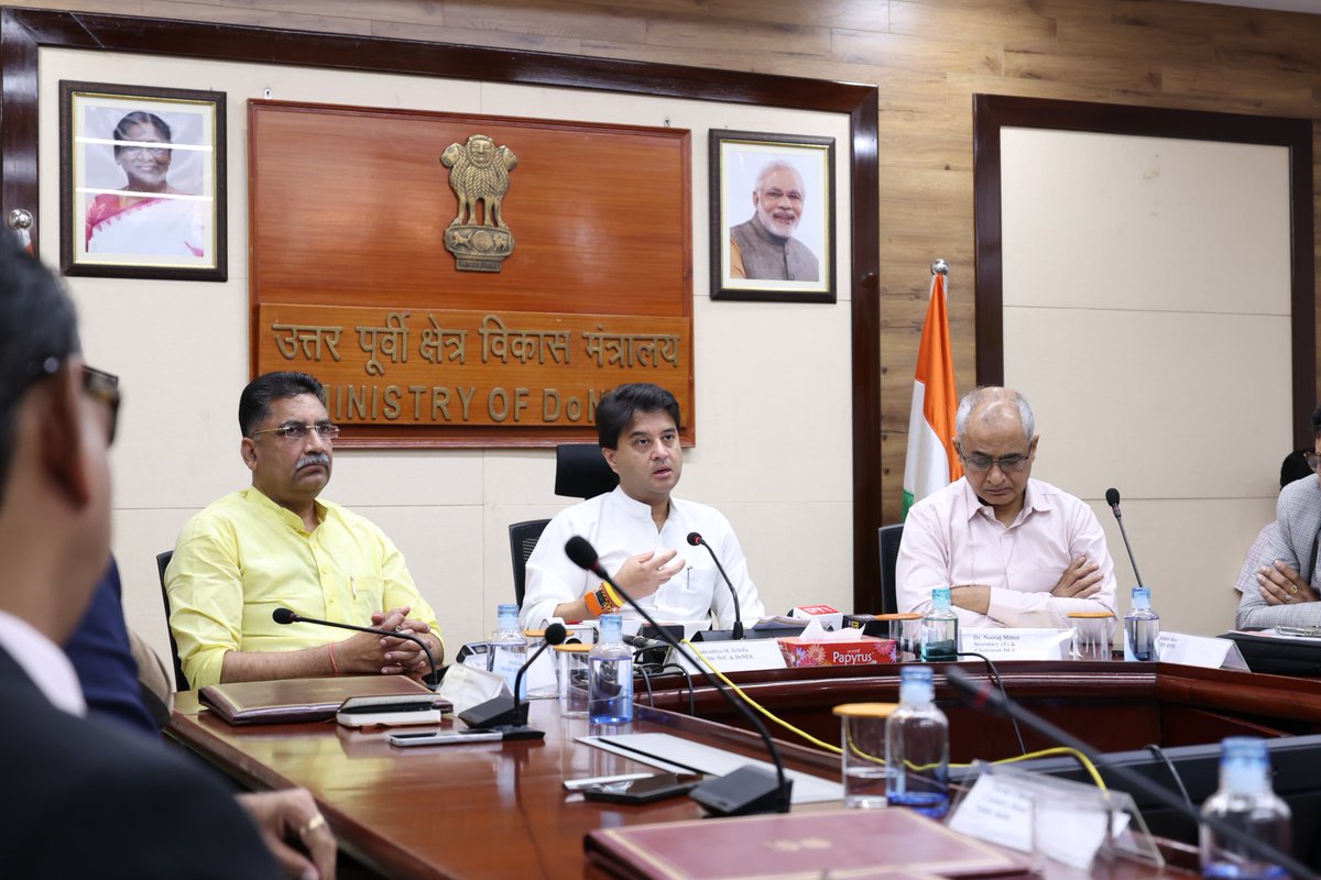 Jyotiraditya M. Scindia (@jm_scindia) on Twitter photo In a landmark step for youth empowerment and skill development, <a href="/BSNLCorporate/">BSNL India</a> has signed MoUs with <a href="/EricssonIndia/">Ericsson SEA & India</a>, <a href="/QCOMResearch/">Qualcomm Research & Technologies</a>, <a href="/cisco_in/">Cisco India</a> & <a href="/NokiaIndia/">Nokia India</a> to train the youth in 5G, AI/ML, networking & more, empowering them to drive India’s digital transformation and Aatmanirbhar In a landmark step for youth empowerment and skill development, <a href="/BSNLCorporate/">BSNL India</a> has signed MoUs with <a href="/EricssonIndia/">Ericsson SEA & India</a>, <a href="/QCOMResearch/">Qualcomm Research & Technologies</a>, <a href="/cisco_in/">Cisco India</a> & <a href="/NokiaIndia/">Nokia India</a> to train the youth in 5G, AI/ML, networking & more, empowering them to drive India’s digital transformation and Aatmanirbhar