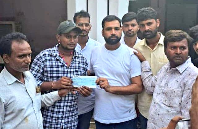 संस्कारी ब्राह्मण एकता! ❌⚠️⛔️

आशीष तिवारी नामक युवक ने स्वामी प्रसाद मौर्य पर हमला करने वाले रोहित द्विवेदी को ₹11 लाख का चेक दिया। कुछ दिनों में ब्राह्मण उसे सिरमौर भी बनाएंगे।

लेकिन दूसरा हमलावर शिवम यादव लतखोर बनकर रह गया। उसे शुद्र समझकर फूटी कौड़ी भी नहीं दी गई।