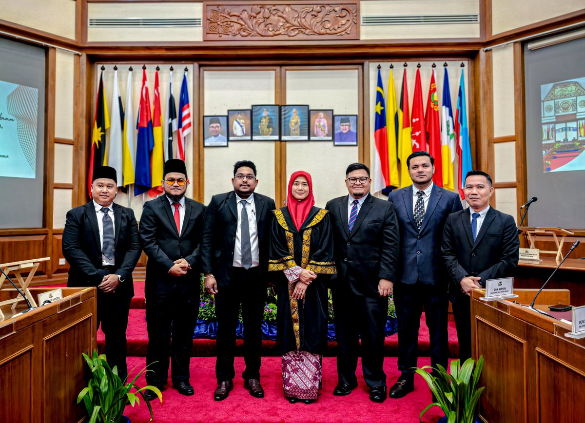 Kuhan_Ram's tweet photo. Kepimpinan DSU Ab Rauf Yusoh terus membuktikan komitmen terhadap pembangunan belia Melaka.Sebagai ADUN Belia N05 T lambang kesungguhan memartabatkan anak muda! 💪🔥 https://t.co/eK5hsm7HAc