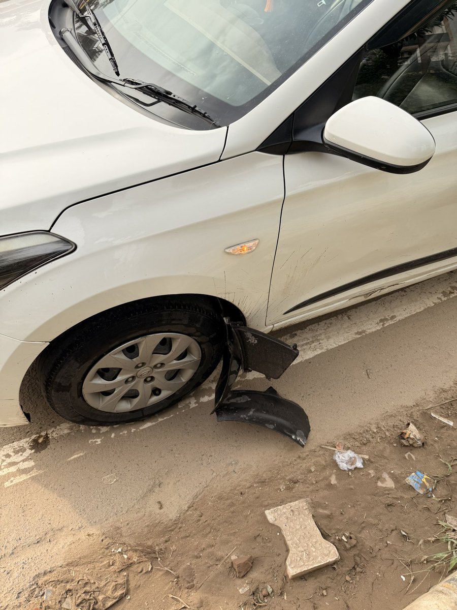 y0gic's tweet photo. @indrasood @PMOIndia @cmohry @CPCB_OFFICIAL @MunCorpGurugram Damage done to my car due to potholes,  a month or so ago one of car tyre burst due to pothole, these roads are nightmare to drive on for low ground clearance cars https://t.co/z81jaxQxN9