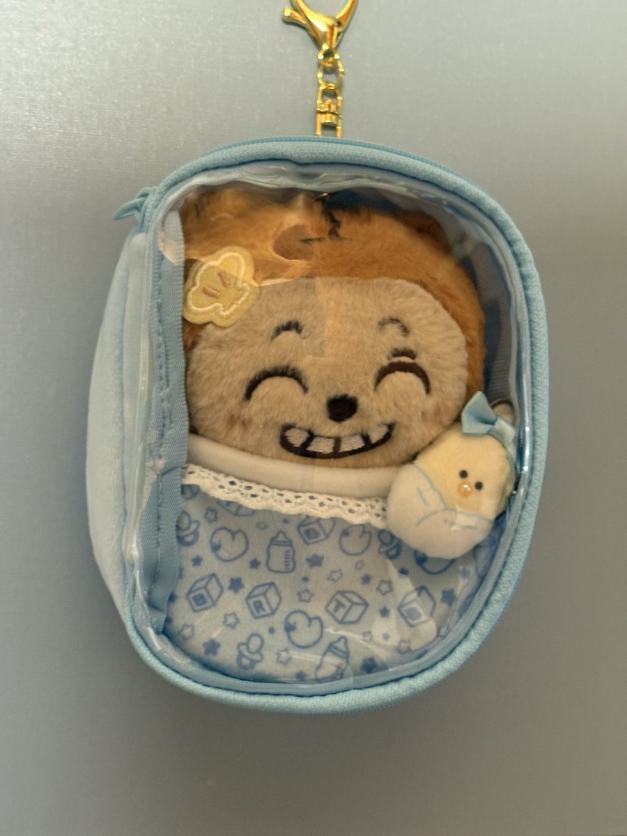 娘がポーチをゲットして来てくれた🩵ベビなまがきもかわいい🥰