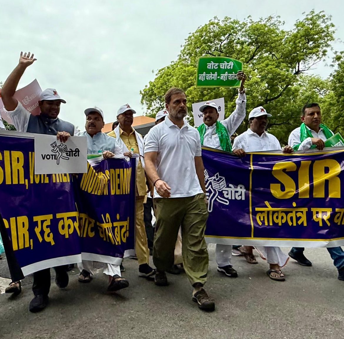 अन्याय के खिलाफ़, न्याय की राह पर — न रुकेंगे, न झुकेंगे, बस लड़ते रहेंगे!

 <a href="/RahulGandhi/">Rahul Gandhi</a> 
#RahulExposesVoteChori