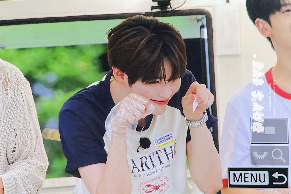 dayseye613's tweet photo. 250811 반짝투어
냥🩵
#성한빈 #SUNGHANBIN #成韓彬 #ソンハンビン #ZB1 #ZEROBASEONE #제로베이스원 https://t.co/0mooo33O3m