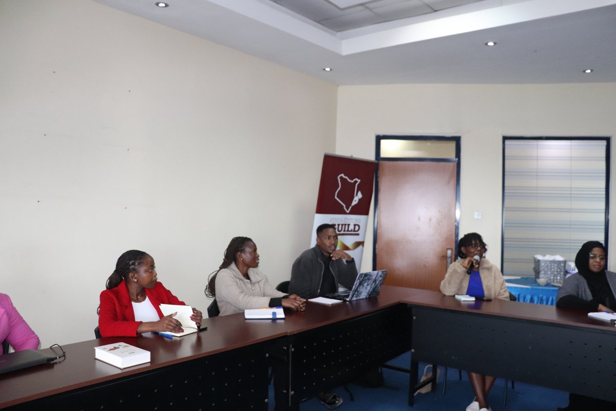 KenyaEditors's tweet photo. KEG CEO Rosalia Omungo makes remarks at the #CCMasterclass: This initiative grew out of collaborations formed during the Africa Climate Summit held here in Nairobi from September 4–6, 2023.
At that summit, key gaps in #ClimateChangeReporting were identified, prompting the need for deeper understanding and targeted training.