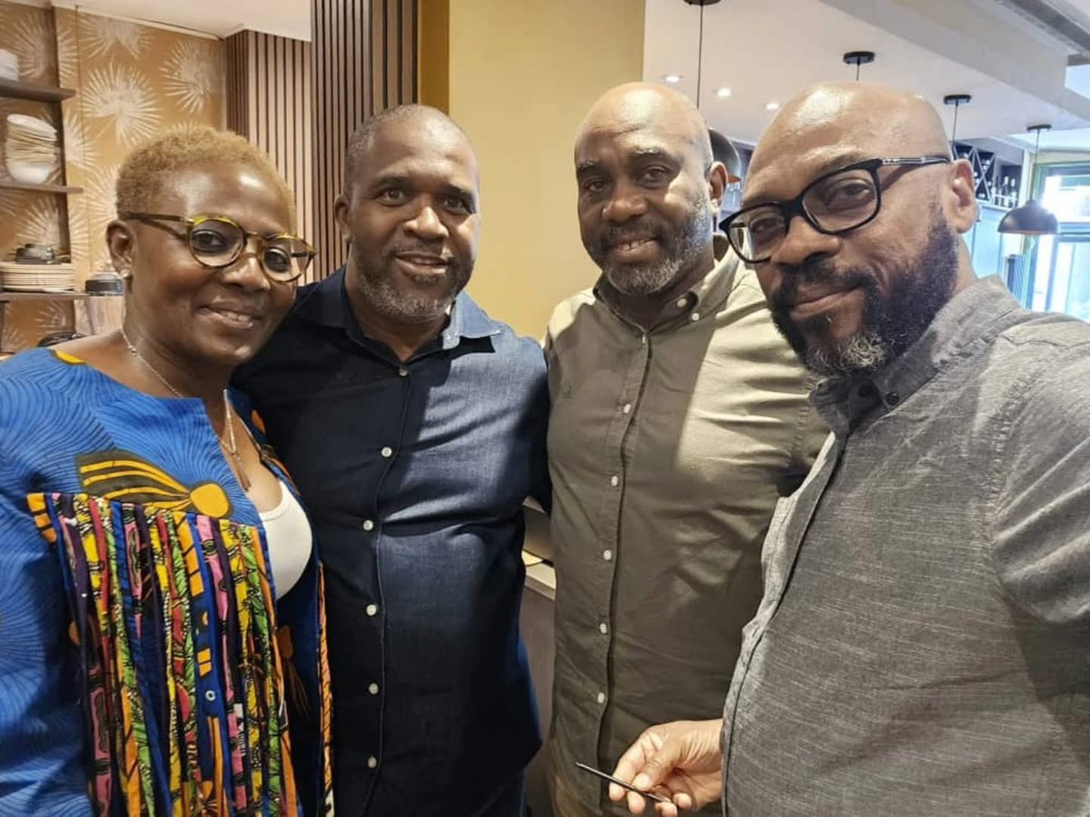 Sunday at Lọlá. Good food. Good people.

Thanks for coming through and allowing us look after you.

We appreciate your support and your very kind comments.