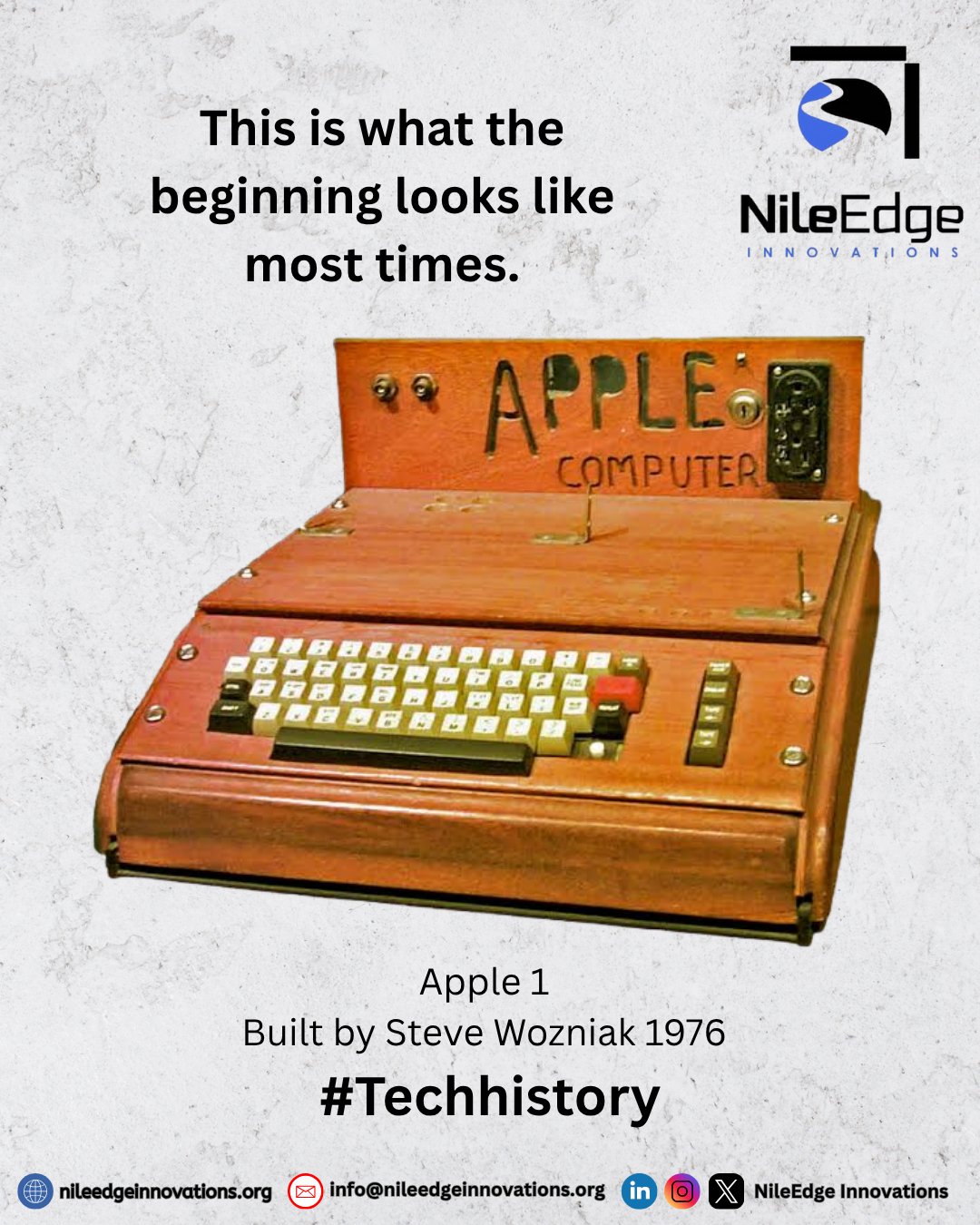 Apple - いっちりょ The original Apple I computer, built by Steve Wozniak in