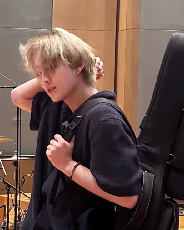 3O7dump's tweet image. แล้วหมอนี่เป็นอะไรอีก วัน ๆ ไม่คิดจะทำอะไรบ้างเลยหรอ เล่นแต่กับหัวใจคนอื่นอยู่นั่นอะ