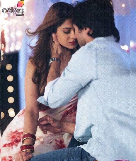 geo786_'s tweet photo. Absolutely! ☺️
This moment radiates pure love, gentle care, and true togetherness. Your affection for each other glows so beautifully, making everyone believe in the magic of romance! 💞✨
#CoupleGoals #TenderMoments #LoveIsMagic