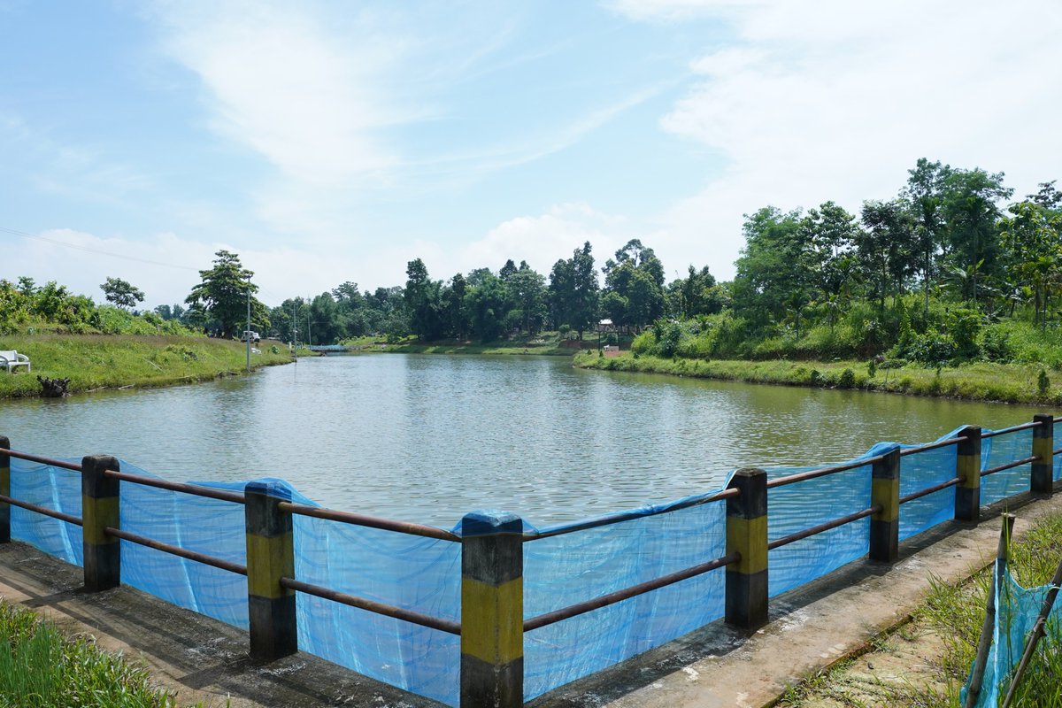 In a major step towards sustainable water conservation, block-level and above officials of Mahatma Gandhi NREGA are adopting one #AmritSarovar each!

This initiative will not only ensure the sustained upkeep of these vital water bodies but also their transformation into exemplary