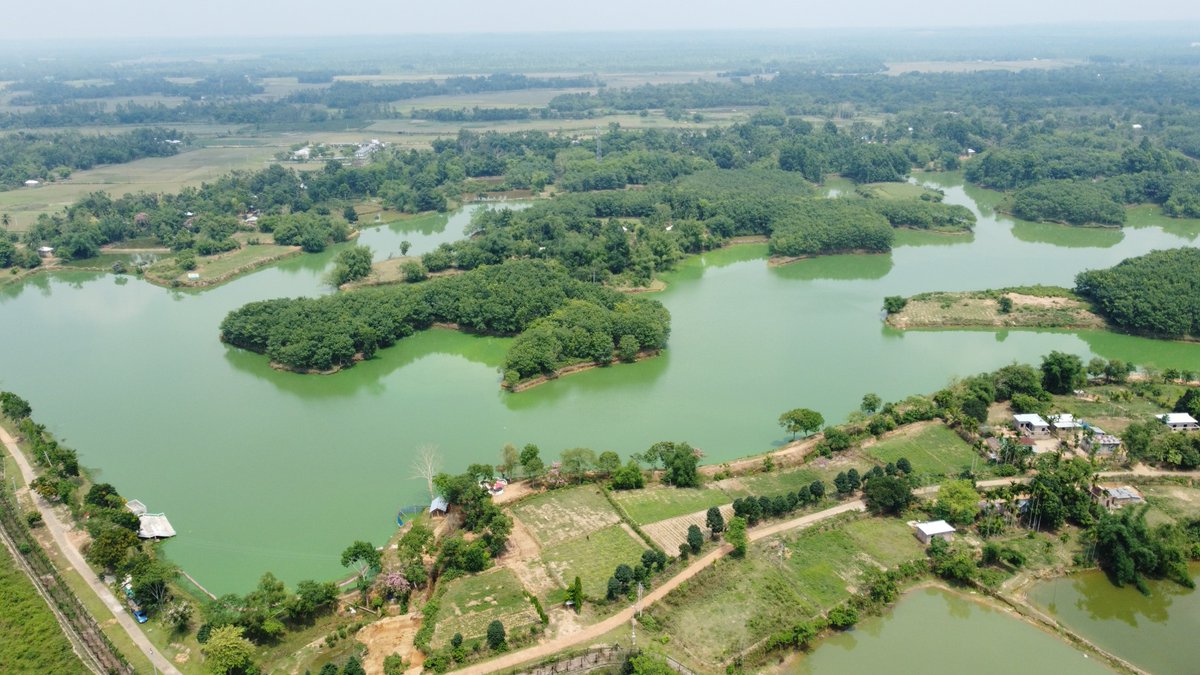 MoRD_GoI's tweet photo. In a major step towards sustainable water conservation, block-level and above officials of Mahatma Gandhi NREGA are adopting one #AmritSarovar each!

This initiative will not only ensure the sustained upkeep of these vital water bodies but also their transformation into exemplary models of participatory efforts.

Stay tuned to see how your local sarovars are being revitalized!

#MoRD #SchemesofRD #IndependenceDay #MahatmaGandhiNREGA #महात्मा_गांधी_नरेगा #अमृत_सरोवर
