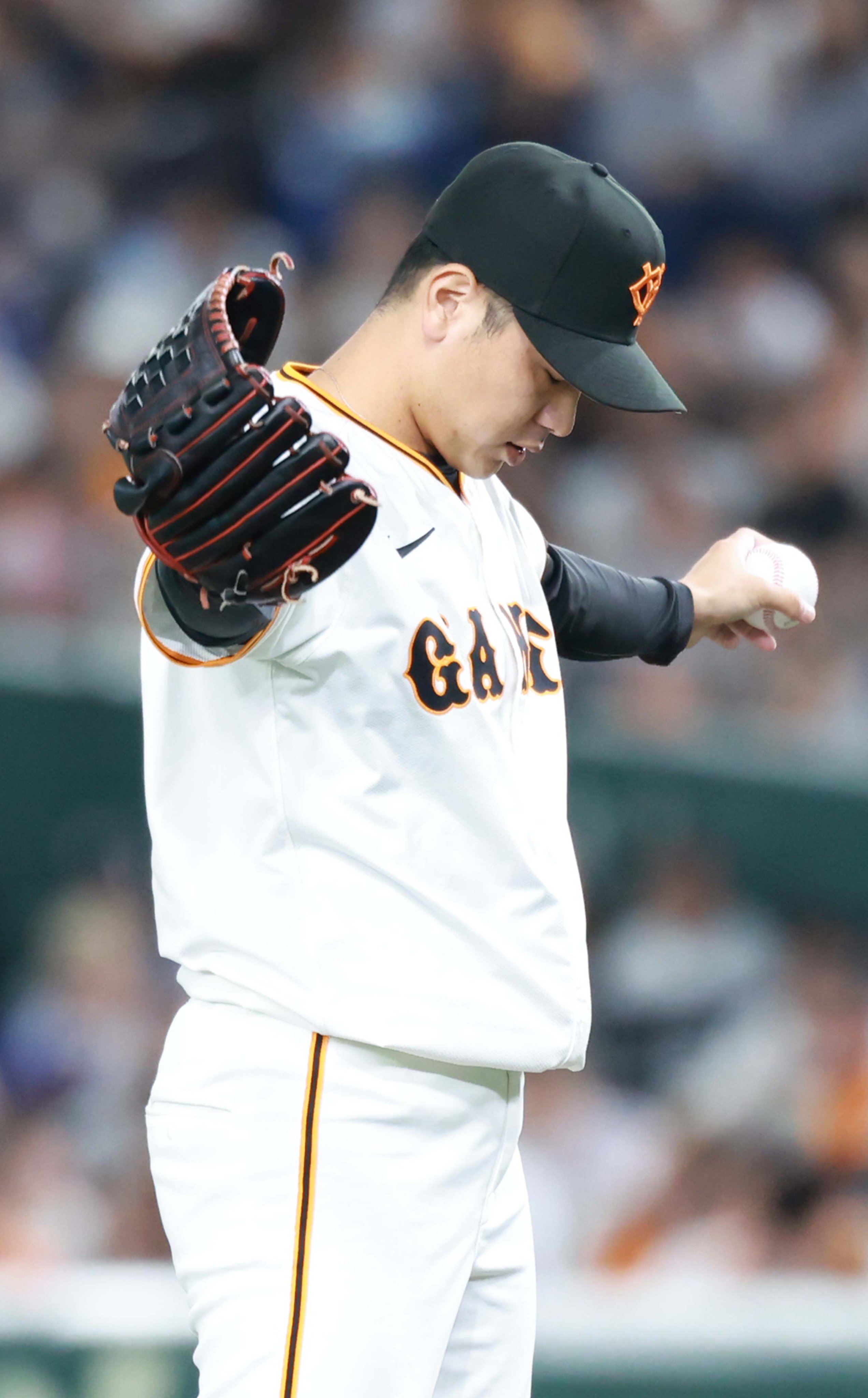 読売ジャイアンツ 巨人 石川達也 ガチャ 朝顔 サコッシュ 巨人】石川達也が1回3者凡退「ジャイアンツで腕がちぎれて