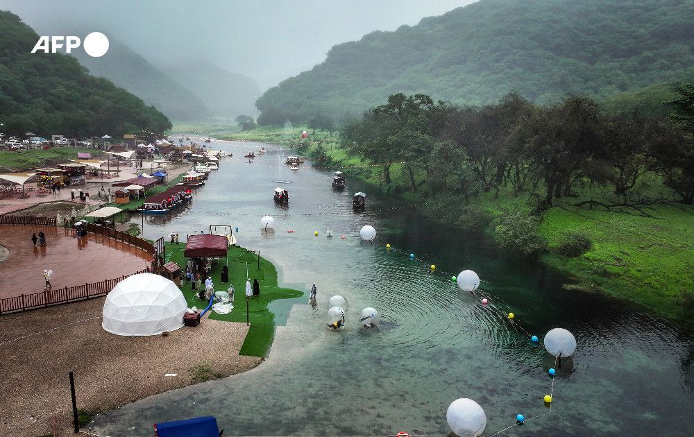 With poetry and chants, Omanis strive to preserve ancient language

u.afp.com/SMzS