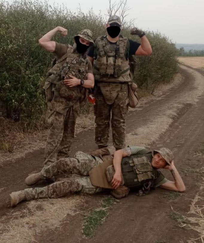 ahatanhel's tweet image. He was a brilliant artist, a very sincere and friendly person.