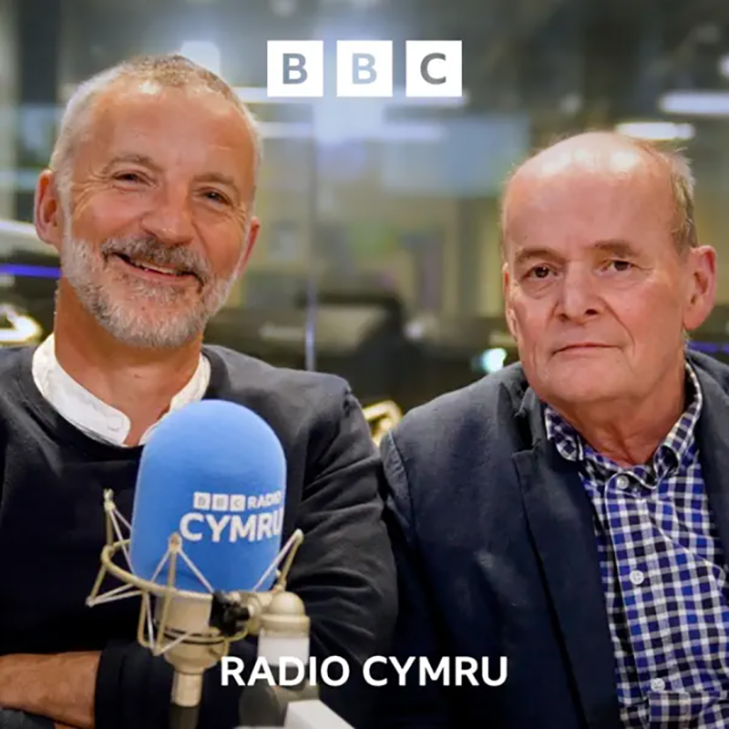 YPod.cymru 🏴 (@ypodcymru) on Twitter photo 🎧Pennod newydd Gwleidydda - Canrif o Blaid Cymru🏴
Wedi ei recordio ar faes yr <a href="/eisteddfod/">eisteddfod</a>, mae Vaughan a Richard yn edrych nôl ar gan mlynedd ers sefydlu <a href="/Plaid_Cymru/">Plaid Cymru 🏴</a>.
Trafod gweledigaeth y sylfaenwyr, a sut mae’r blaid wedi datblygu.
Gwrandwch yma ypod.cymru/podlediadau/bb… 🎧Pennod newydd Gwleidydda - Canrif o Blaid Cymru🏴
Wedi ei recordio ar faes yr <a href="/eisteddfod/">eisteddfod</a>, mae Vaughan a Richard yn edrych nôl ar gan mlynedd ers sefydlu <a href="/Plaid_Cymru/">Plaid Cymru 🏴</a>.
Trafod gweledigaeth y sylfaenwyr, a sut mae’r blaid wedi datblygu.
Gwrandwch yma ypod.cymru/podlediadau/bb…