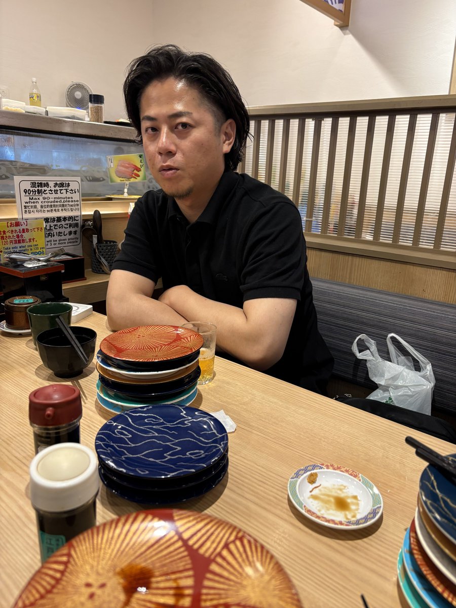 今日は山の日です。
あまの日でもあります

ということで誕生日を迎えました🎂

誕生日は最強戦九州プロ予選に参戦してました！
予選会オーラス満ツモ条件でリーチ後に見逃ししたら国士無双放銃で散りました😂

今年も1年よろしくお願いします🙇

残念会の同期2人を添えて...