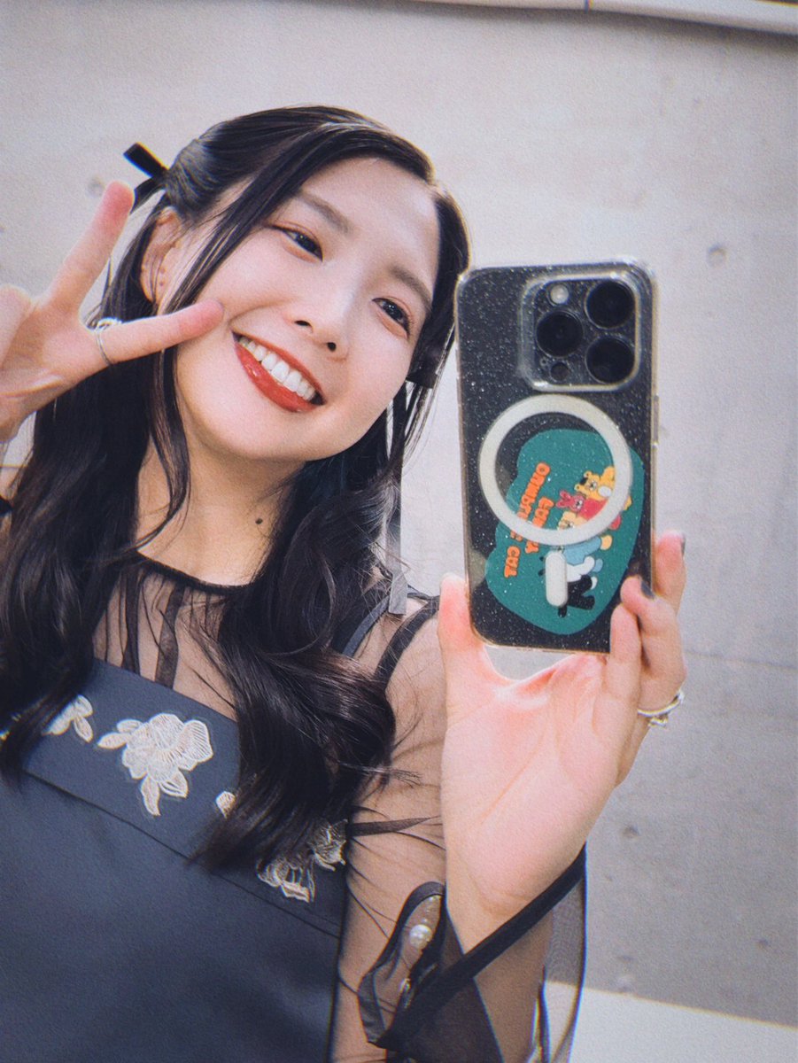 NozomiRuuuu's tweet photo. #リステップTV 出張版第1部ありがとうございました🎸❤️‍🔥まさかトークイベントなのにカナリアクラップとサイリウムが見られるなんて………初めて玄刃ちゃんのツッコミへの皆様の反応を感じれて嬉しすぎました………💚玄刃ちゃんも私もニッコリです🤘 https://t.co/qMt2HOoRzJ
