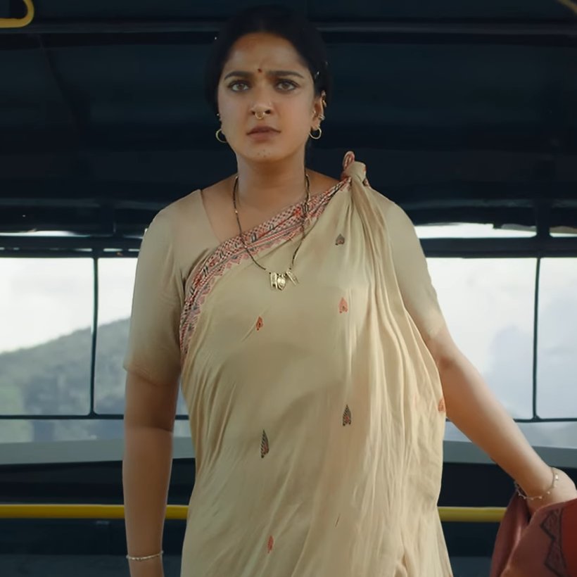 We were not ready for an entry like this❤️‍🔥

#Prabhas #AnushkaShetty
