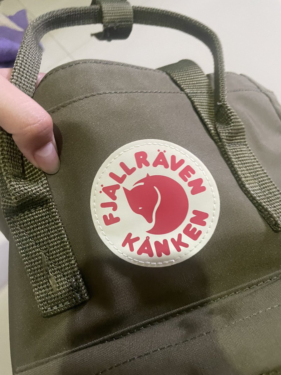 hahahantu6's tweet photo. For sale fjalraven kanken totebag g1000 #kanken #perlovedkanken #taskanken #kankeng1000 #wts #wtb #zonauang 
Tas kuliah #taskuliah https://t.co/diBsYswuVC