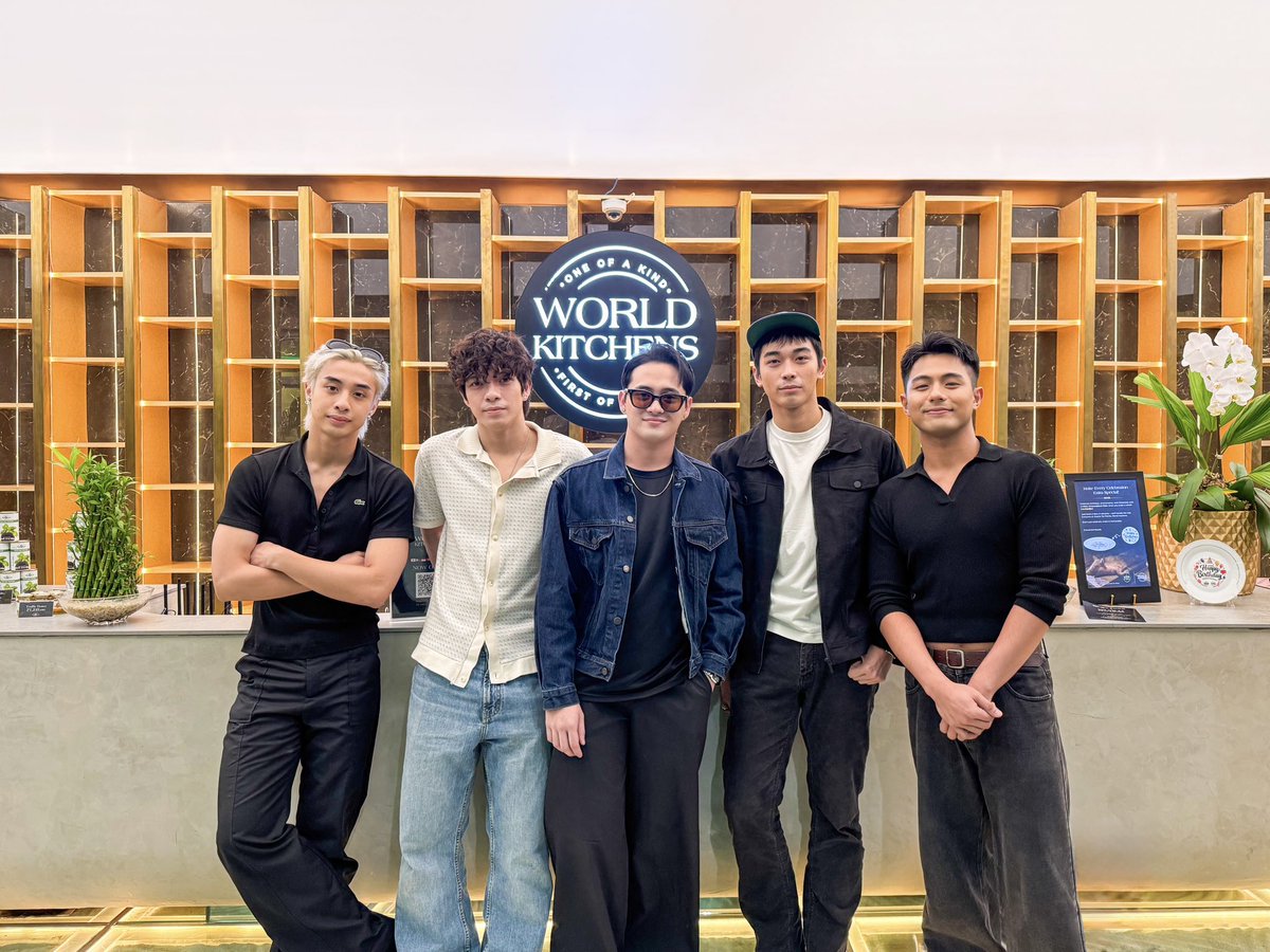 AranetaCity's tweet photo. Thank you for dining at World Kitchens, @bgyo_ph ! ✨
We hope you enjoyed the comforting flavors of the world, and we look forward to seeing you again soon for your first solo concert at the #CityOfFirsts! ❤️
#WorldKitchens #AranetaCity #BGYO #BGYO_TheFirstSoloConcert https://t.co/qM3vnsHKmO