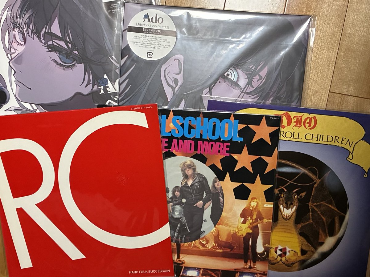 久しぶりにレコード屋さんでお買い物しました。