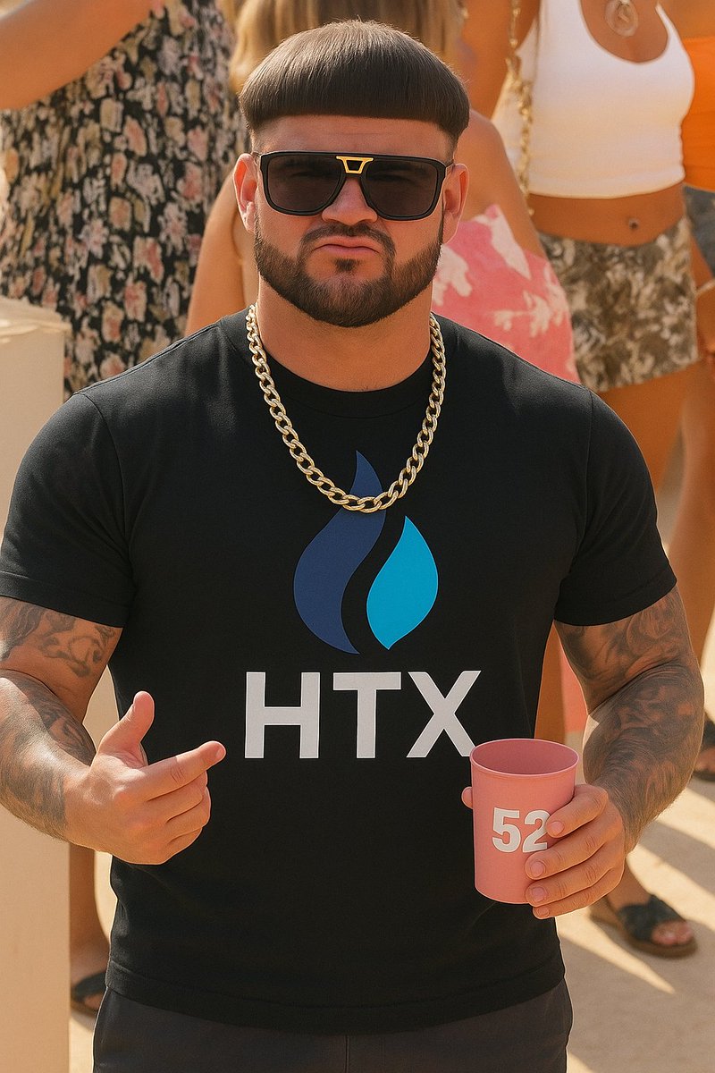 HTXCommunity's tweet image. #HTX Final Boss spotted in Ibiza. 🚀💎
Only way to defeat him: #HODL longer than he does.