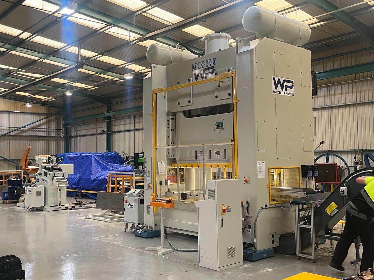 Worcester Presses commissioning complete of a Chin Fong straight sided twin crank 300 Ton with complete coil line, Tomac Decoiler straightener feeder with parts and scrap conveyor ready for production 🛠🥳