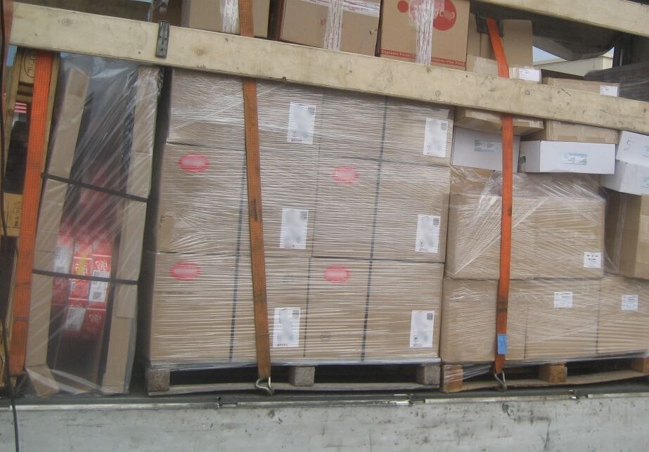 CustomsBulgaria's tweet photo. ❗️ #CustomsBG officers from Customs Operational Control Sector at #TDCustomsRousse detained 1257 pieces of various electronic devices, automotive accessories, and other goods. 🚆📦 #BorderControl #SeizedGoods
➡️ https://t.co/6BVpA8CyvB https://t.co/x3RoF2xZlI