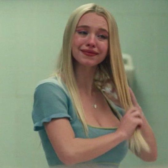septemberrosie's tweet photo. I thought crying over a song was peak cringe but DAMMIT IM CRYING FOR NUMBER ONE GIRL—!!?! https://t.co/mb4DWRcOt7