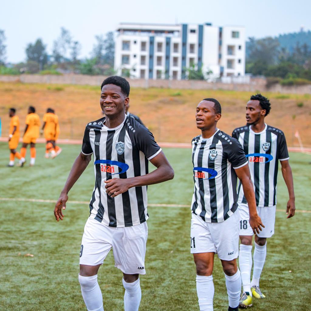 rigogaruth's tweet image. Harabura iminsi 6 ngo #APRFC yakire #Dynamos mu #InkeraYAbahizi. 

Rutahizamu MAMADOU Sy ni rutahizamu utegerejwe muri #AmahoroStadium mu mikino ya Gicuti 6 bakinnye amaze gutsinda ibitego 5.

Inkuru mbarirano iratuba 😃

KANDA *️⃣6️⃣6️⃣2️⃣*️⃣7️⃣0️⃣0️⃣*️⃣1️⃣2️⃣1️⃣2️⃣#️⃣