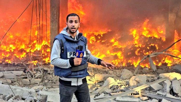 These were the last words of Anas al-Sharif: “If these words of mine reach you, know that Israel has succeeded in killing me and silencing my voice.”

#Israel #GazaGenocide‌ #Journalism #PalestineUnderAttack #Palestine