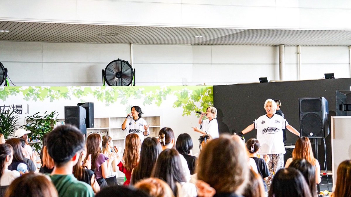 8/11(MON)
「 大阪モノレール &amp; aer-u FES 」
@大阪モノレール
　万博記念公園駅コンコース(大阪)
.
お越し頂いた皆様
ありがとうございました🚝✨
.
#MDJ夏ツアー2025 チケット発売中🎫🏝️
✅ t.livepocket.jp/t/mdjsummertou…
.
大阪公演は
9/5(金)@ Yogibo HOLY MOUNTAINにて