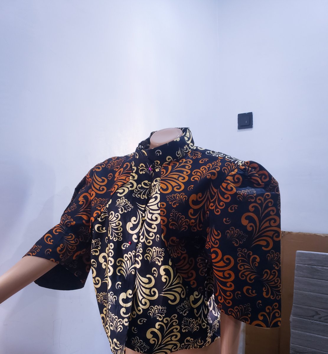 <a href="/peng_writer/">Ibrahim Kazeem, MBA.</a> I make gorgeous outfits for QUEENS.
Custom made asoebi wears, office wears , 2 pieces etc, made to suit your body.
Location: Abuja
Delivery : Worldwide 
Send a dm NOW