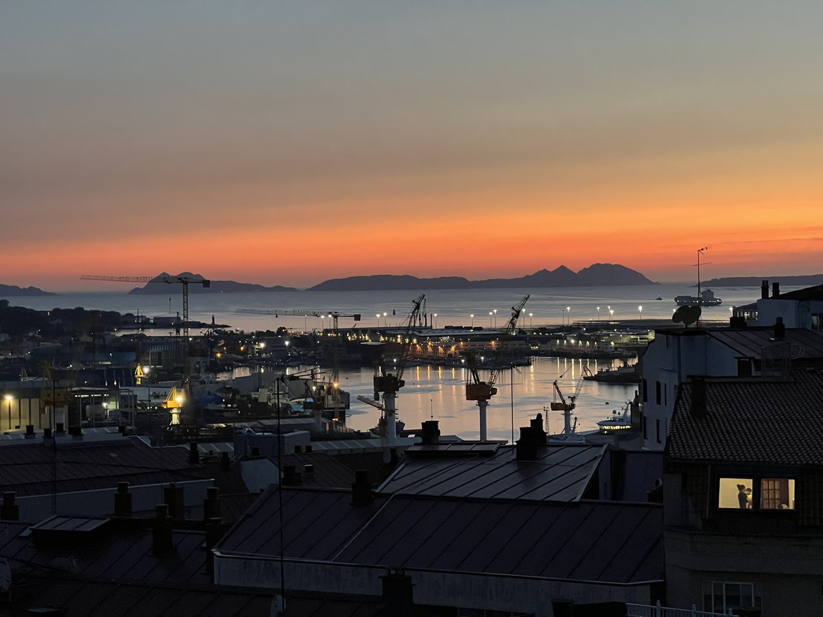 Caía la noche en Vigo.