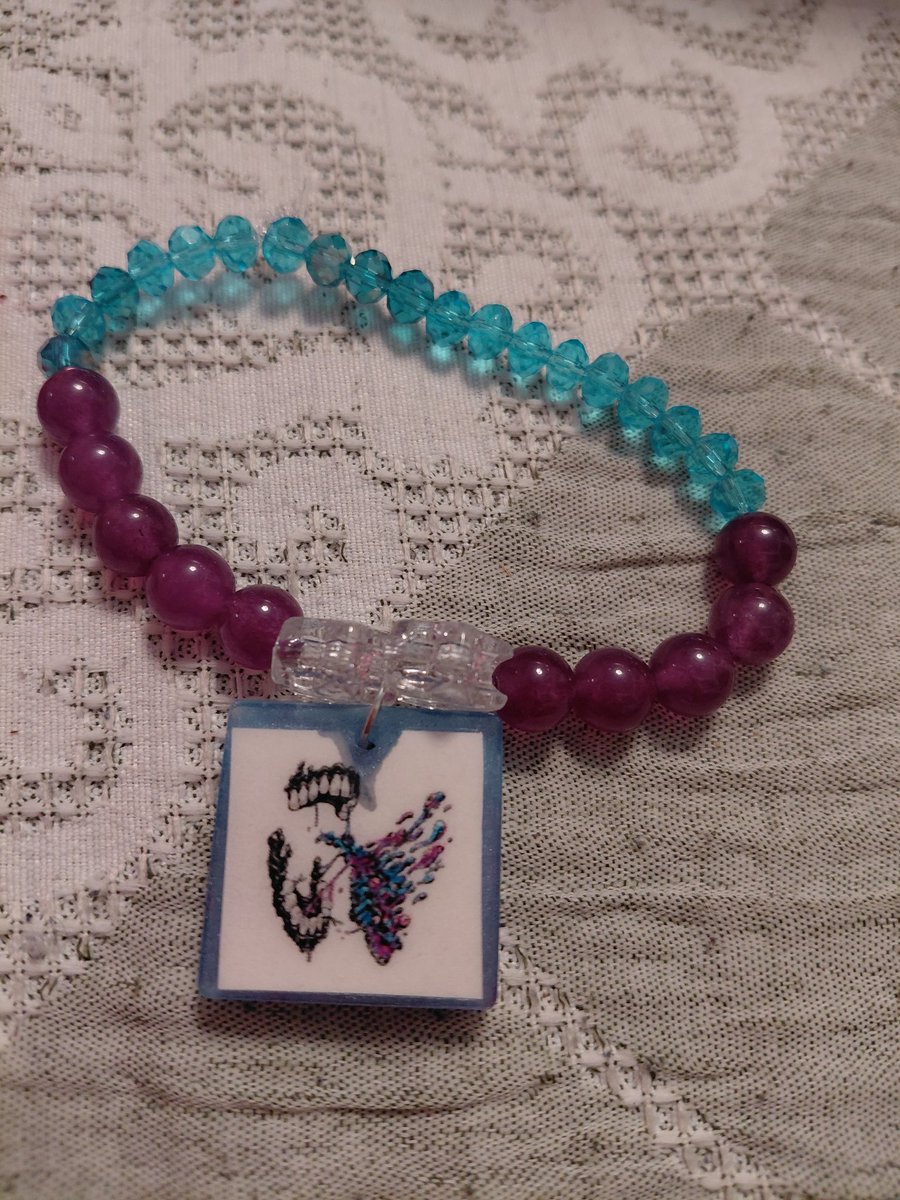 reveuse5683's tweet photo. Braclets for james marriott gig in chicago so far got 22 but these 3 are my favs

#jamesmarriott #jamesmarriottchicago https://t.co/B1Lrx7b2CP