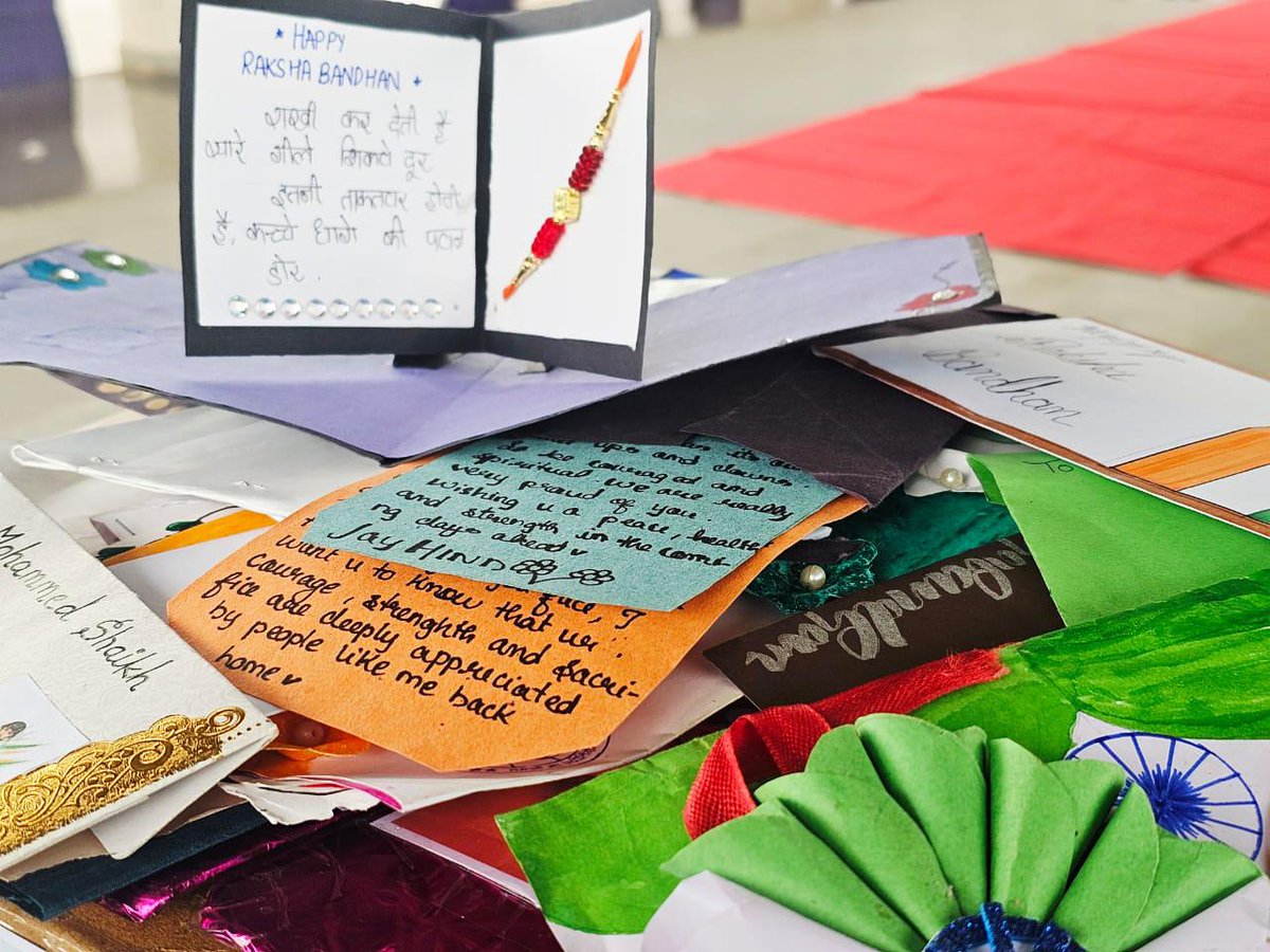 IN_GDD's tweet photo. As part of #RakshaBandhan celebrations, 30 school girls under the aegis of #invinciblengo tied rakhis to naval personnel of #INSSardarPatel at Porbandar. The young students also participated in a plantation drive to pay tribute to the armed forces. ⚓ #IndianNavy #GreenIndia https://t.co/l2u4sycORs