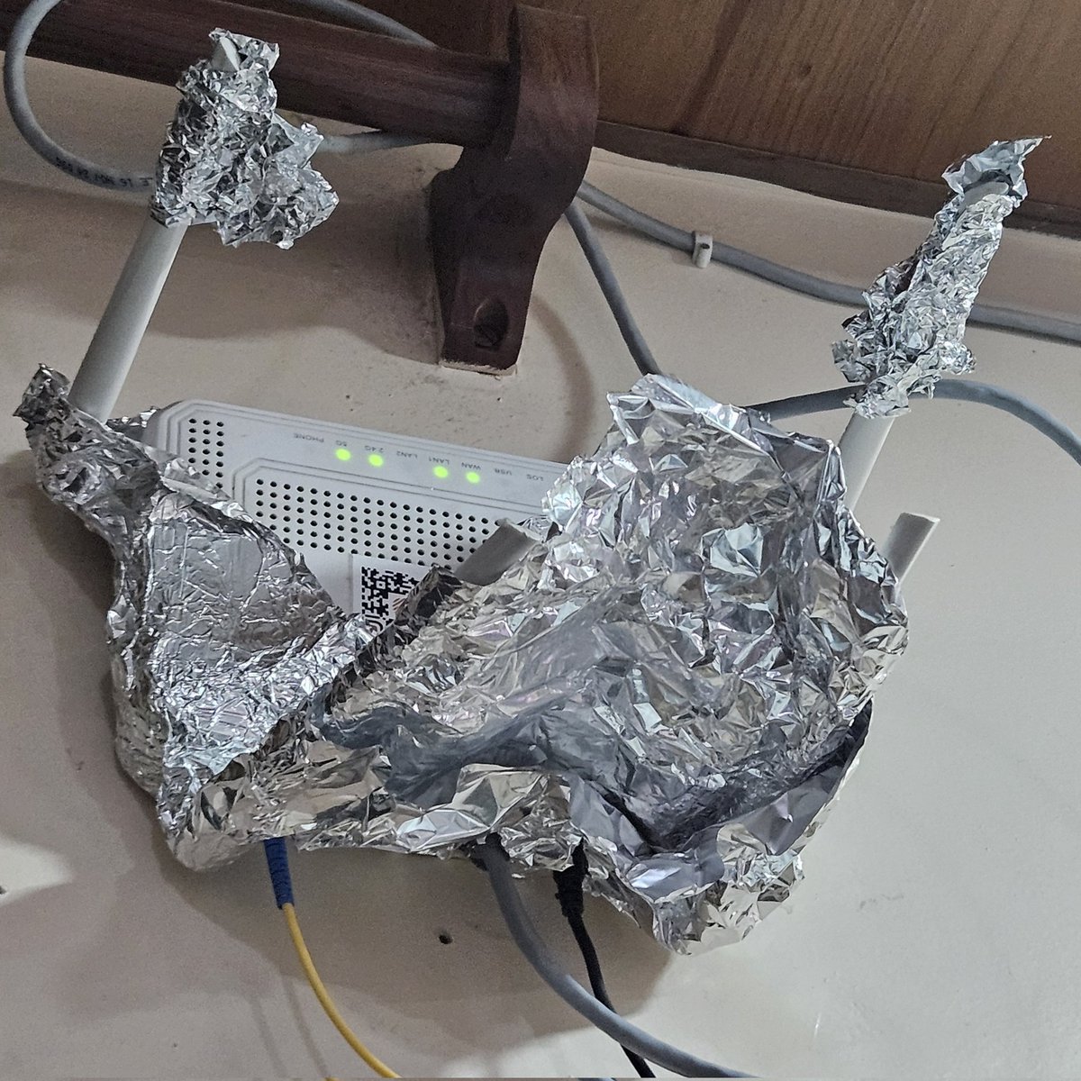 easypeasycode's tweet image. This hack is superuseful
P.s. This will not work for 5ghz but 2.4ghz range will go 🚀
#Tech_hacks #dailyhacks