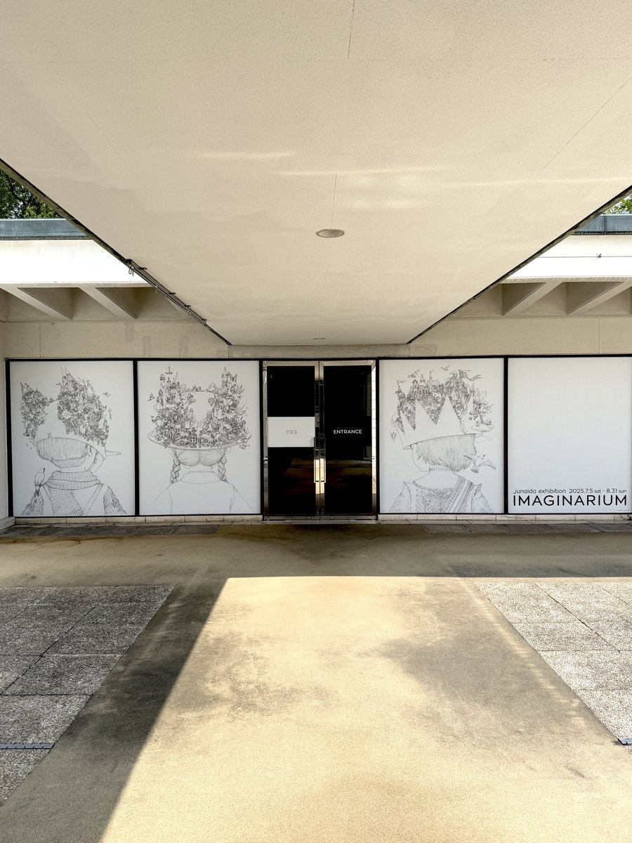 junaida_tweet's tweet photo. 2022年の開幕から足かけ3年、junaida初の大規模個展「IMAGINARIUM」も残すところ3週間ほどとなりました。
最終会場のひろしま美術館には連日たくさんの方々が足を運んでくださっているようで、とてもうれしく思っています。

ほんとうにこれが最後の「IMAGINARIUM」です。
少しでも気にかけてくれている方、見逃さないようぜひ来てください。
どうにかすれば行けるなあって方、できることならどうにかして来てください。
行ってよかったなあって感じてくれた方、ぜひ誰かにおすすめしてください。そしてまた何度でも遊びに来てください。

ひとりでも多くの人に届けたいと思える展覧会です。
8月31日まで、みなさんのご来場お待ちしています。
https://t.co/i4w3r4aBYC