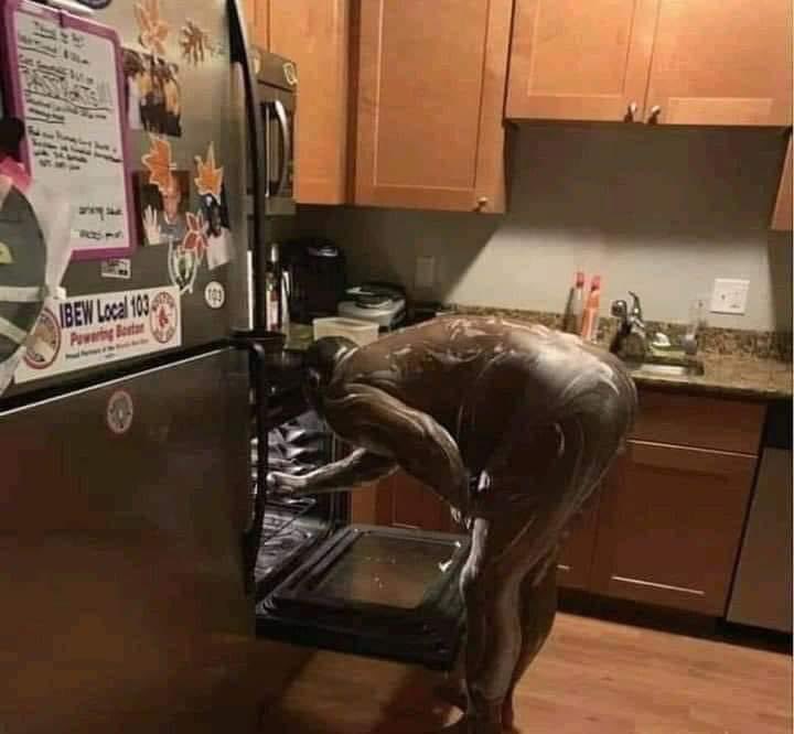 sammie_boi20's tweet image. Advantage of living alone 😂